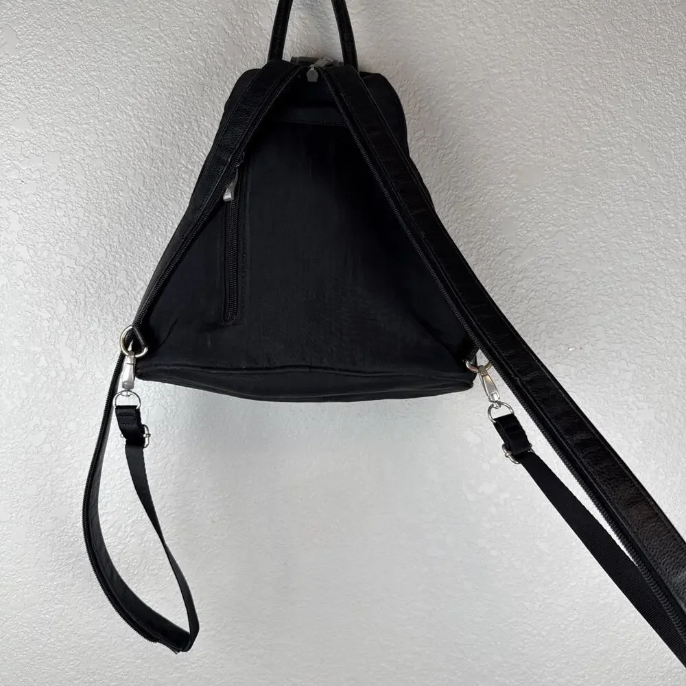 Baggallini metro backpack